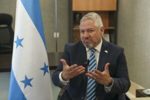 Honduras denunció tratado de extradición con EEUU por temor a uso político, dice canciller