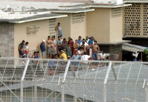 Director de cárcel salvadoreña asegura que en ella no se reportan “torturas” o “muertes”