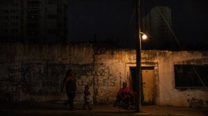 Venezuela vive el apagón nacional más largo desde 2019