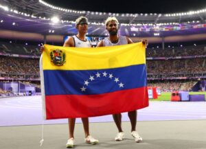 El venezolano Enderson Santos alcanza la gloria en París y gana la medalla de oro