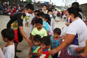 Casi un millón de niños y adolescentes han recibido ayuda en Venezuela este año, según ONU