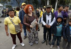 Más de 800 indígenas asentados por meses en parque de Bogotá regresan a sus territorios