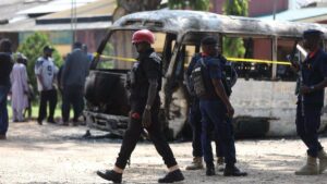 Al menos 30 muertos en la explosión de un camión de gasolina en Nigeria