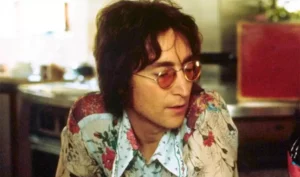 Hijo de John Lennon convierte el tema de su padre ‘Mind Games’ en un disco para meditar
