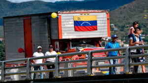 Colombia apunta a superar 1.000 millones de dólares en intercambio comercial con Venezuela