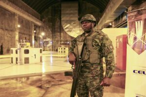 Militares toman control de principales hidroeléctricas de Ecuador antes de nuevos apagones