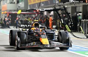 Norris gana, pero Verstappen resiste en Singapur