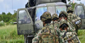 Ataque del ELN deja un soldado muerto y cinco heridos en Colombia