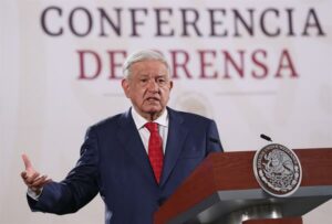 López Obrador afirma que no invitar al rey de España es para que haya «respeto a México»