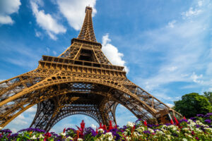 París retira los anillos olímpicos de la Torre Eiffel