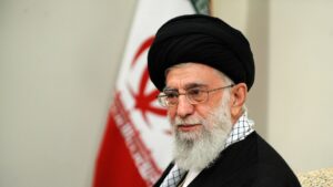 Líder supremo de Irán se traslada a un lugar seguro tras muerte de Nasrallah