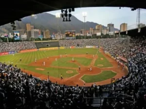 LVBP adelanta el juego inaugural de la temporada 2024-2025