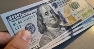 BCV anuncia que tasa oficial del dólar aumenta Bs.0,45 para este #10Oct