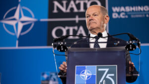 Scholz advierte de una «catástrofe» si la OTAN se implica directamente en el conflicto ucraniano