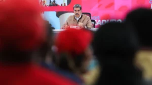 Maduro: Aquí no habrá traición ni conspiración que pueda con la Revolución