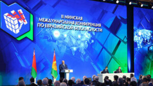 Lukashenko: «Una militarización total del planeta es lo peor que podría ocurrir»