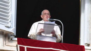 Papa Francisco, en el ángelus: “Que el Señor sostenga a los que sufren la DANA y lleve fuerza a los rescatistas”