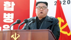 Kim Jong-un insta a reforzar las fuerzas nucleares de la RPDC «sin limitaciones»