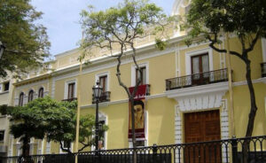 Gobierno venezolano condena la aprobación de ley contra relaciones comerciales entre EE. UU. y Venezuela