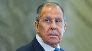 «Parece que Zelenski se asustó»: Lavrov sobre la reacción de Kiev tras el uso del misil ruso Oréshnik