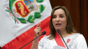 Boluarte aboga por la pena de muerte para violadores de menores