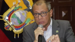 Defensa de Jorge Glas pide que sea trasladado a un hospital psiquiátrico