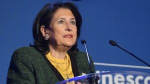 Jefe del Gobierno de Georgia amenaza con la cárcel a la presidenta si trata de mantenerse en cargo
