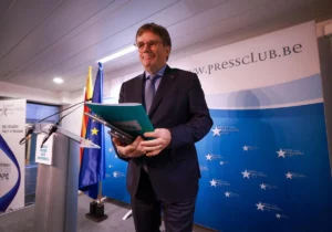 Puigdemont contesta a Sánchez: «No le renovaremos la confianza si sigue con la estrategia de hundir a Cataluña»