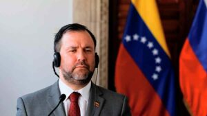 Gobierno responde a «bravuconadas» de ministra Argentina