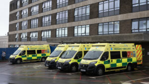 Varios hospitales del Reino Unido, en estado de «incidente crítico» por aumento de casos de gripe