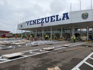 Venezuela cierra la frontera con Colombia durante 3 días por una «conspiración internacional»
