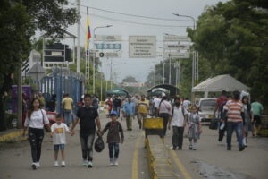Habilitan paso para casos de emergencia por cierre de frontera