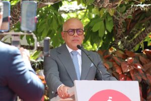 Jorge Rodríguez confirma que se elegirá gobernador en el Esequibo: «El pueblo lo ordenó»