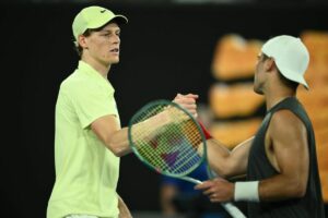 Jannik Sinner alcanza los octavos de final del Abierto de Australia