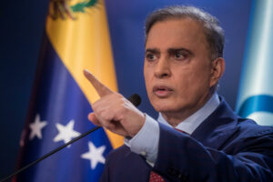 MP detiene a estudiantes por agredir y amenazar a compañera de clases