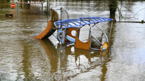 Alerta roja por las peores inundaciones en Francia en 40 años