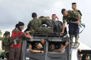 Reclutados y asesinados:La tragedia de los ‘niños de la guerra’ en Colombia