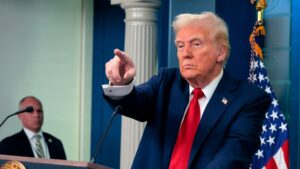 «¡Ciérrenla!»: Trump sobre la USAID