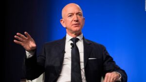 Jeff Bezos enviará a su prometida y a Katy Perry al espacio