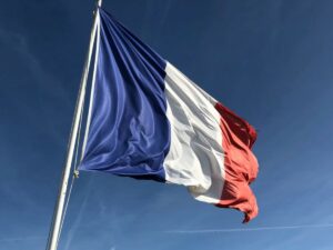 Francia retira sus tropas de otro país africano en pleno declive de su influencia