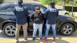 Uno de los 10 prófugos más buscados del FBI cae en México