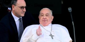 Nueva etapa del Papa Francisco tras la hospitalización será con un régimen de «recuperación riguroso»