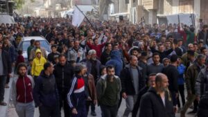 Palestinos protestan por segundo día consecutivo contra guerra entre Hamas e Israel