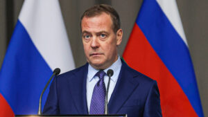 Medvédev: EE.UU. propuso «un excelente borrador de acuerdo de materias primas al engendro de Kiev»