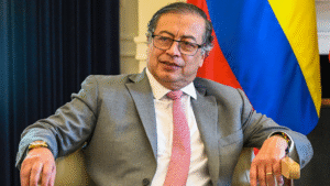«Se me volvió pecado estar con mi familia»: Petro se defiende de acusaciones de excanciller