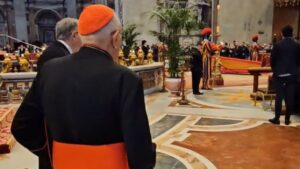Cardenal Baltazar Porras despidió al Papa Francisco en la Basílica de San Pedro