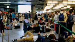 Sabotaje en España deja a 11.000 viajeros sin trenes durante horas