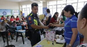 Filipinas celebra unas elecciones marcadas por la disputa entre los candidatos Ferdinand Marcos y Sara Duterte