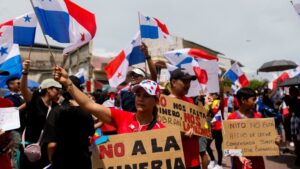 Panamá vive tercera semana de protestas con represión policial y cientos de arrestos