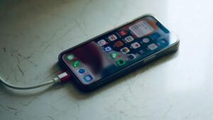 La inteligencia artificial llega a la batería del iPhone